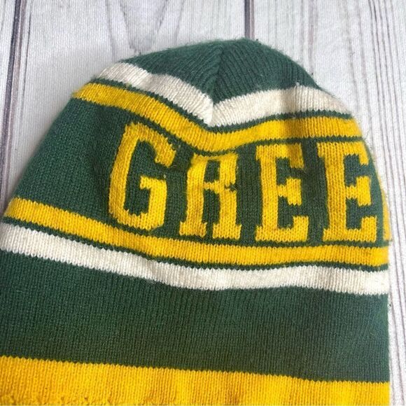 Retro Green Bay Packers NFL Green Yellow Warm Winter Cap Beanie - Picture 2 of 8